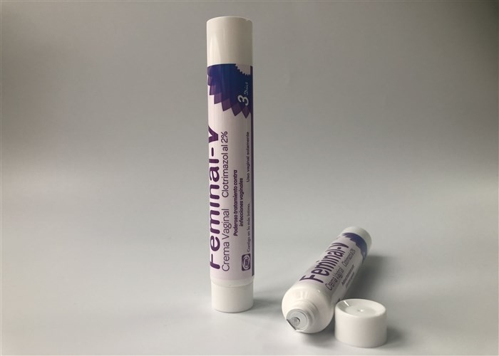 Dimater 19mm Length Plastic Cosmetic Packaging 110mm White 20g With Foil Seal